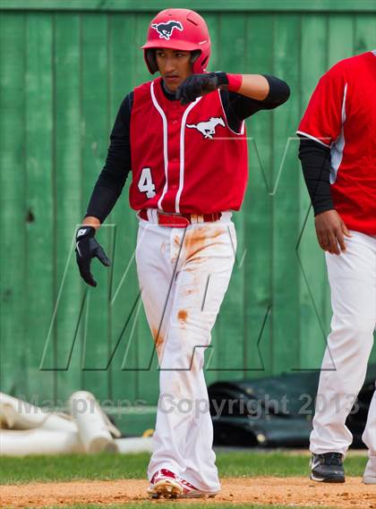 Thumbnail 2 in Alvin vs North Shore (Alvin Yellowjacket Tournament) photogallery.