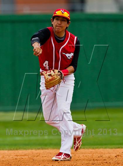 Thumbnail 2 in Alvin vs North Shore (Alvin Yellowjacket Tournament) photogallery.