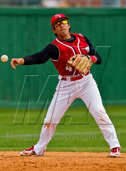 Thumbnail 3 in Alvin vs North Shore (Alvin Yellowjacket Tournament) photogallery.