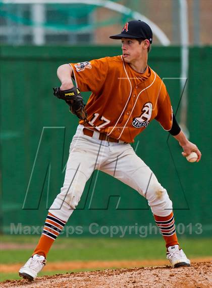 Thumbnail 2 in Alvin vs North Shore (Alvin Yellowjacket Tournament) photogallery.