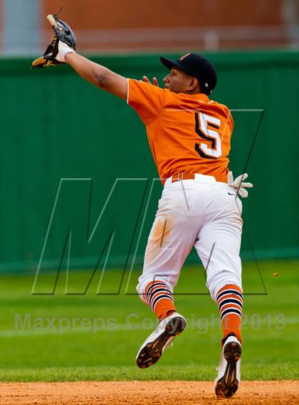 Thumbnail 1 in Alvin vs North Shore (Alvin Yellowjacket Tournament) photogallery.