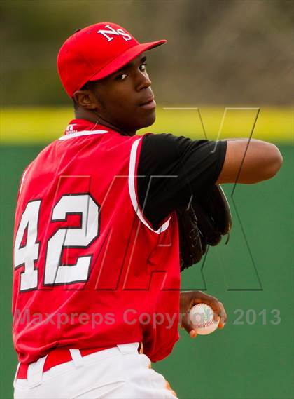 Thumbnail 1 in Alvin vs North Shore (Alvin Yellowjacket Tournament) photogallery.