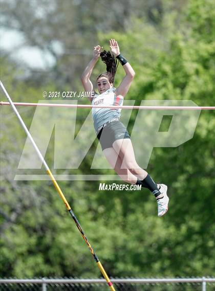 Thumbnail 3 in San Antonio Christian Invitational photogallery.