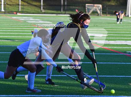 Thumbnail 2 in Pelham Memorial vs Mamaroneck (Southern Westchester Large School Championship) photogallery.