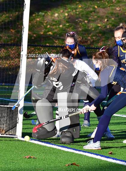 Thumbnail 3 in Pelham Memorial vs Mamaroneck (Southern Westchester Large School Championship) photogallery.