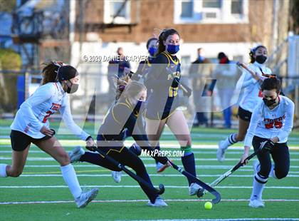 Thumbnail 3 in Pelham Memorial vs Mamaroneck (Southern Westchester Large School Championship) photogallery.