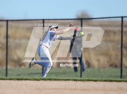Thumbnail 1 in Elizabeth vs. Pueblo Central (CHSAA 4A Round 1 Playoff) photogallery.