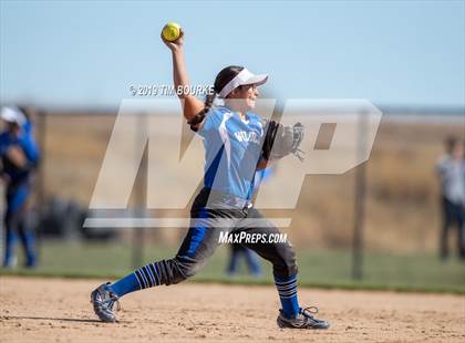Thumbnail 1 in Elizabeth vs. Pueblo Central (CHSAA 4A Round 1 Playoff) photogallery.