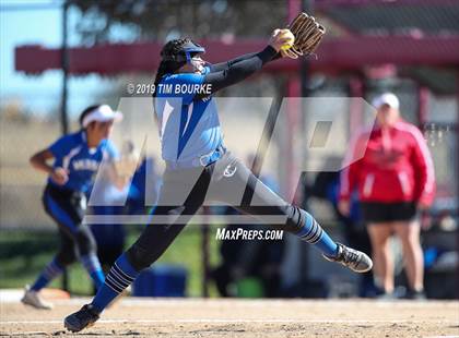 Thumbnail 2 in Elizabeth vs. Pueblo Central (CHSAA 4A Round 1 Playoff) photogallery.