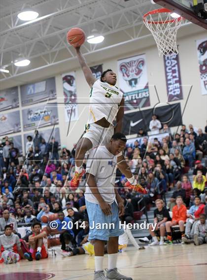 Thumbnail 2 in 2014 MaxPreps Holiday Classic Dunk Contest  photogallery.