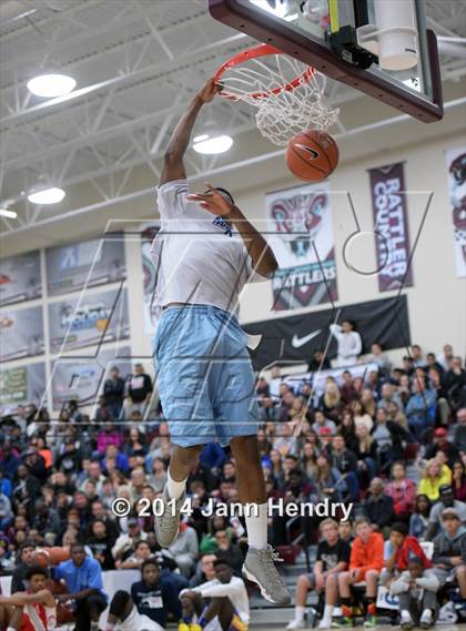 Thumbnail 3 in 2014 MaxPreps Holiday Classic Dunk Contest  photogallery.