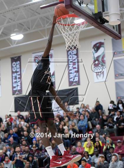 Thumbnail 1 in 2014 MaxPreps Holiday Classic Dunk Contest  photogallery.