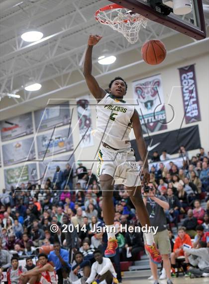 Thumbnail 3 in 2014 MaxPreps Holiday Classic Dunk Contest  photogallery.