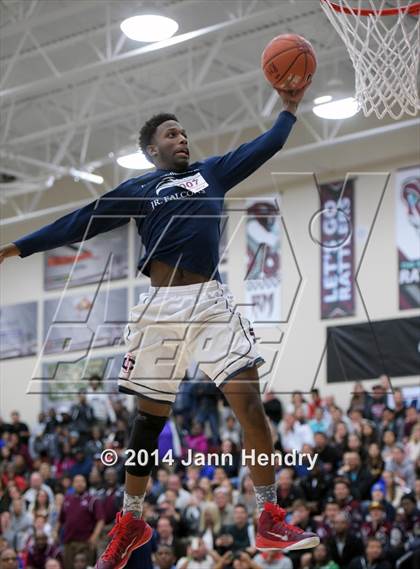 Thumbnail 3 in 2014 MaxPreps Holiday Classic Dunk Contest  photogallery.