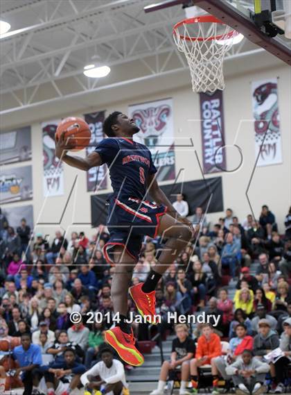 Thumbnail 3 in 2014 MaxPreps Holiday Classic Dunk Contest  photogallery.