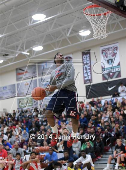 Thumbnail 3 in 2014 MaxPreps Holiday Classic Dunk Contest  photogallery.