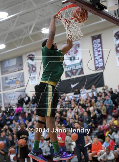Thumbnail 3 in 2014 MaxPreps Holiday Classic Dunk Contest  photogallery.