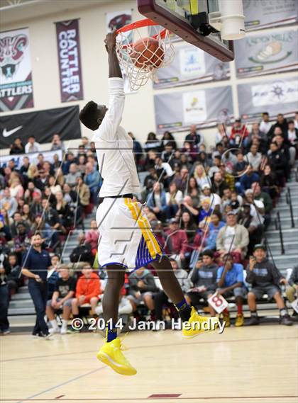 Thumbnail 3 in 2014 MaxPreps Holiday Classic Dunk Contest  photogallery.