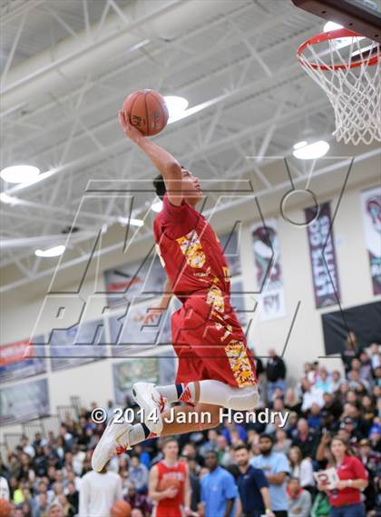 Thumbnail 3 in 2014 MaxPreps Holiday Classic Dunk Contest  photogallery.