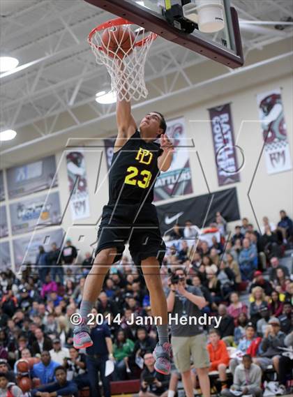 Thumbnail 2 in 2014 MaxPreps Holiday Classic Dunk Contest  photogallery.