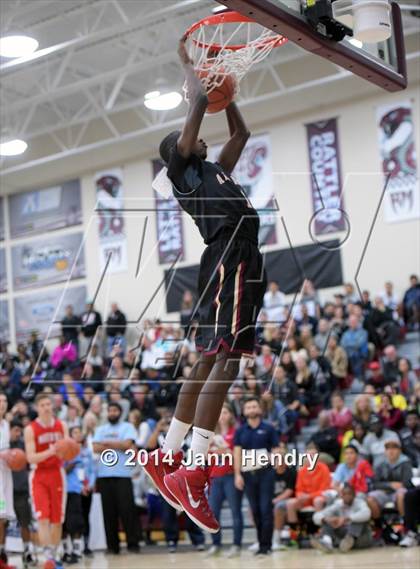 Thumbnail 3 in 2014 MaxPreps Holiday Classic Dunk Contest  photogallery.
