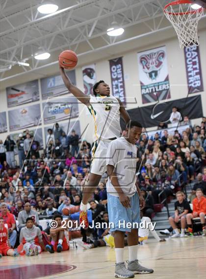 Thumbnail 1 in 2014 MaxPreps Holiday Classic Dunk Contest  photogallery.