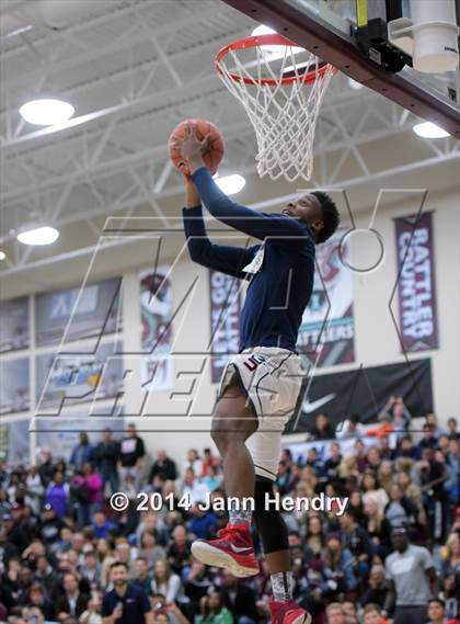 Thumbnail 2 in 2014 MaxPreps Holiday Classic Dunk Contest  photogallery.
