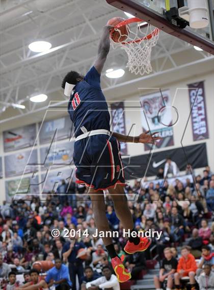 Thumbnail 2 in 2014 MaxPreps Holiday Classic Dunk Contest  photogallery.