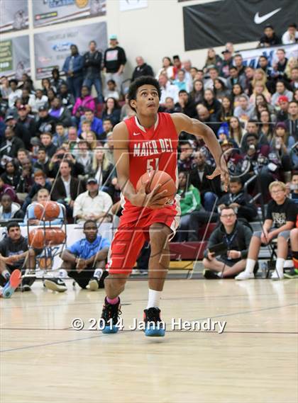 Thumbnail 1 in 2014 MaxPreps Holiday Classic Dunk Contest  photogallery.