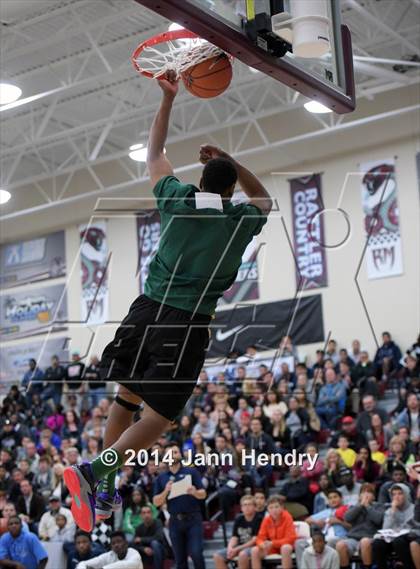 Thumbnail 1 in 2014 MaxPreps Holiday Classic Dunk Contest  photogallery.