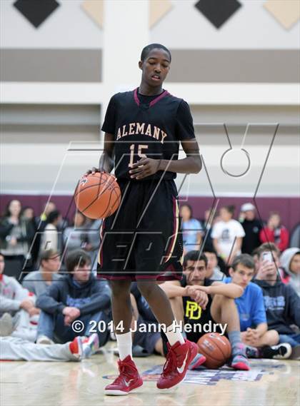 Thumbnail 2 in 2014 MaxPreps Holiday Classic Dunk Contest  photogallery.