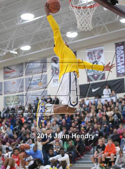 Thumbnail 2 in 2014 MaxPreps Holiday Classic Dunk Contest  photogallery.