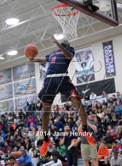 Thumbnail 2 in 2014 MaxPreps Holiday Classic Dunk Contest  photogallery.