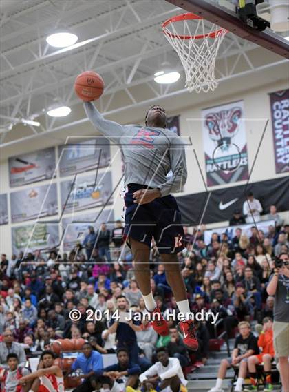 Thumbnail 1 in 2014 MaxPreps Holiday Classic Dunk Contest  photogallery.