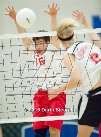 Thumbnail 2 in Seton Catholic vs.Ironwood (AIA D2 Final) photogallery.