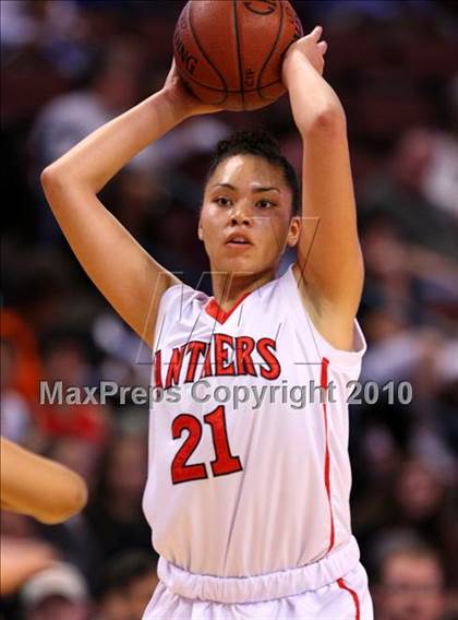 Thumbnail 3 in St. Mary's vs. Harvard-Westlake (CIF State D4 Final) photogallery.
