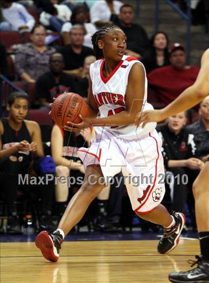 Thumbnail 1 in St. Mary's vs. Harvard-Westlake (CIF State D4 Final) photogallery.