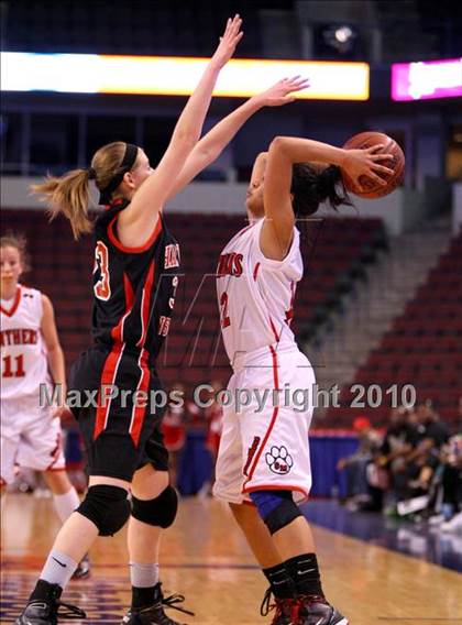Thumbnail 1 in St. Mary's vs. Harvard-Westlake (CIF State D4 Final) photogallery.