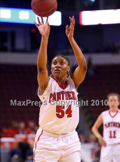 Thumbnail 1 in St. Mary's vs. Harvard-Westlake (CIF State D4 Final) photogallery.