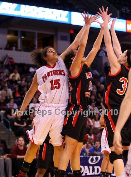 Thumbnail 3 in St. Mary's vs. Harvard-Westlake (CIF State D4 Final) photogallery.