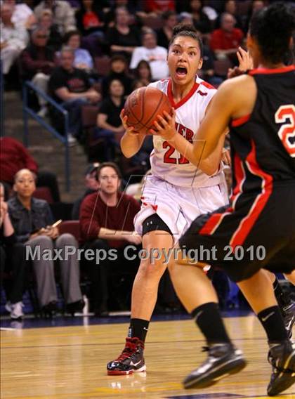 Thumbnail 3 in St. Mary's vs. Harvard-Westlake (CIF State D4 Final) photogallery.