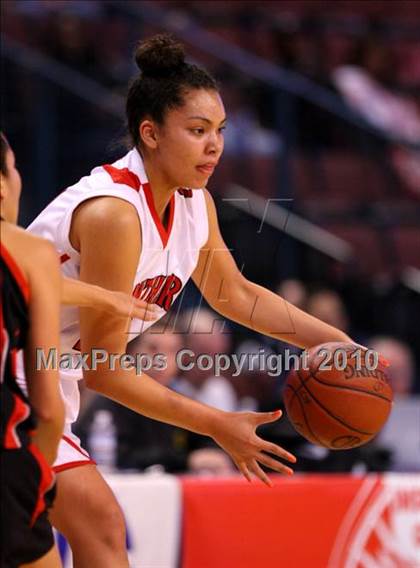 Thumbnail 2 in St. Mary's vs. Harvard-Westlake (CIF State D4 Final) photogallery.