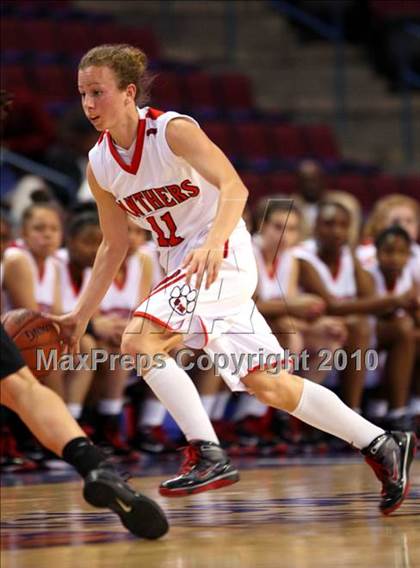 Thumbnail 3 in St. Mary's vs. Harvard-Westlake (CIF State D4 Final) photogallery.