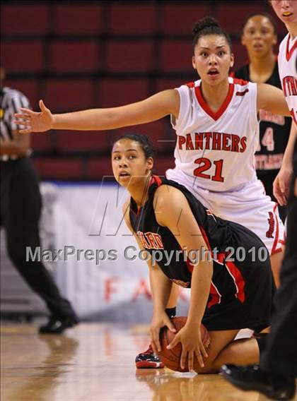 Thumbnail 3 in St. Mary's vs. Harvard-Westlake (CIF State D4 Final) photogallery.