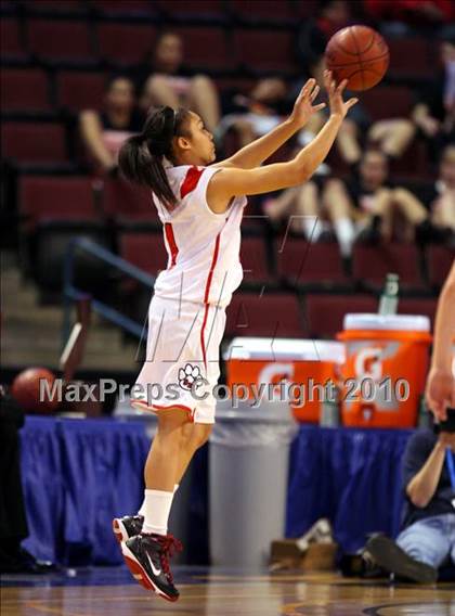 Thumbnail 1 in St. Mary's vs. Harvard-Westlake (CIF State D4 Final) photogallery.