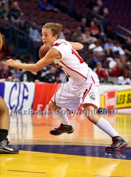 Thumbnail 2 in St. Mary's vs. Harvard-Westlake (CIF State D4 Final) photogallery.