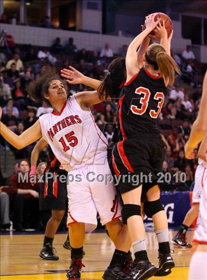 Thumbnail 2 in St. Mary's vs. Harvard-Westlake (CIF State D4 Final) photogallery.