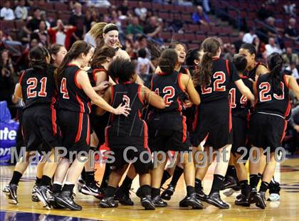 Thumbnail 2 in St. Mary's vs. Harvard-Westlake (CIF State D4 Final) photogallery.