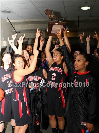 Thumbnail 2 in St. Mary's vs. Harvard-Westlake (CIF State D4 Final) photogallery.
