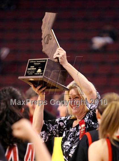 Thumbnail 1 in St. Mary's vs. Harvard-Westlake (CIF State D4 Final) photogallery.